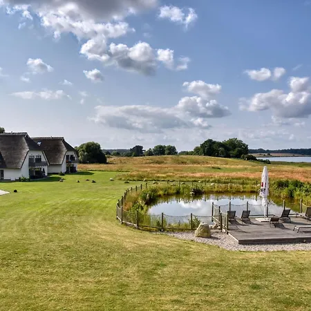Apartmán Eichelhaeher 08 Im Wreecher Idyll Ruegen By Ruyastay Putbus