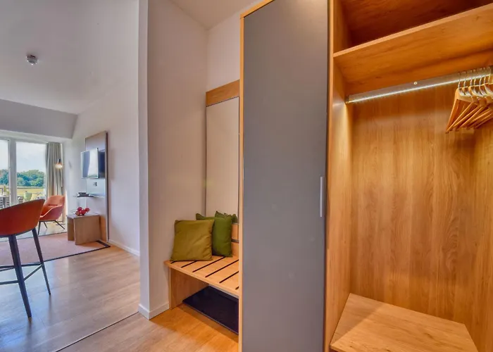 Eichelhaeher 08 Im Wreecher Idyll Ruegen By Ruyastay