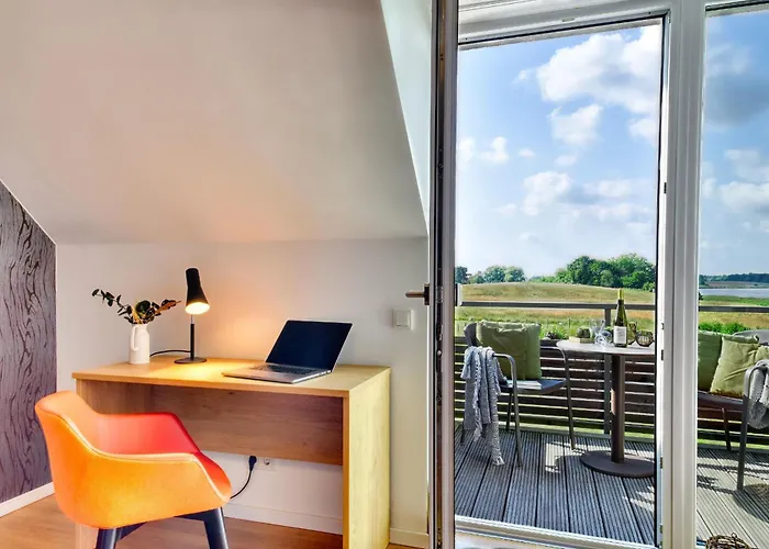 Eichelhaeher 08 Im Wreecher Idyll Ruegen By Ruyastay شقة *