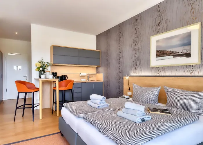 Eichelhaeher 08 Im Wreecher Idyll Ruegen By Ruyastay شقة بوتبوس